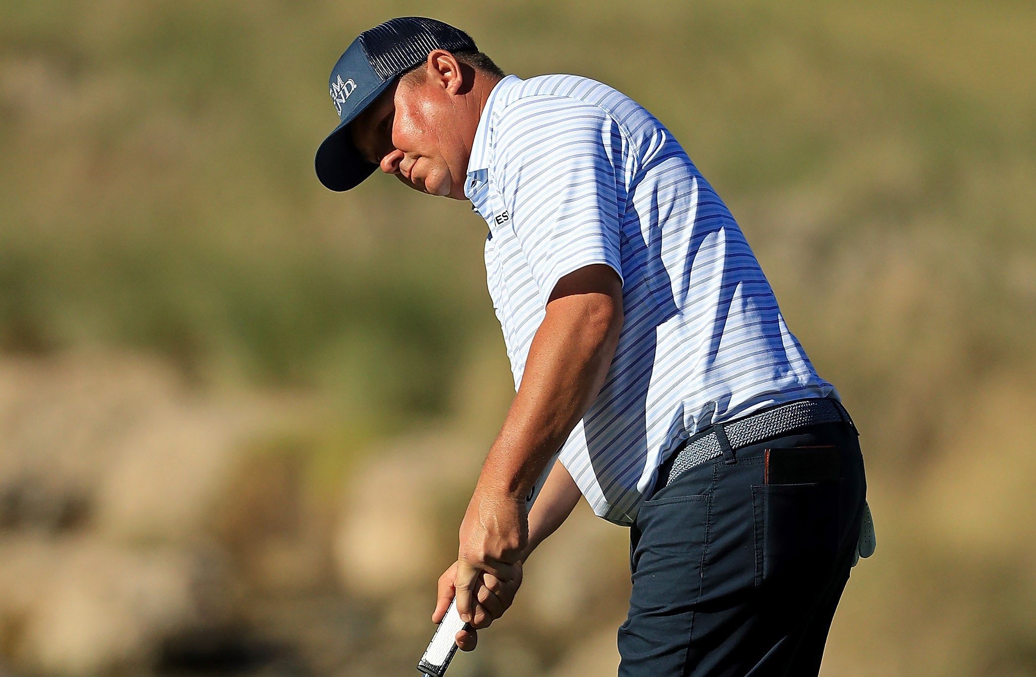Jason Dufner 'swallows pride,' adopts new arm-lock putting technique