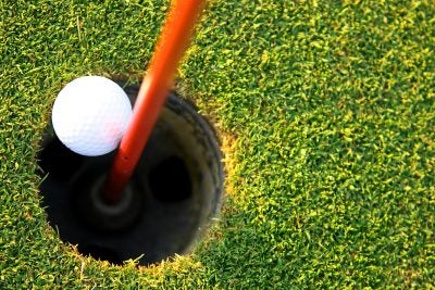 Dave Pelz: The science proves you should leave the flagstick in when you putt