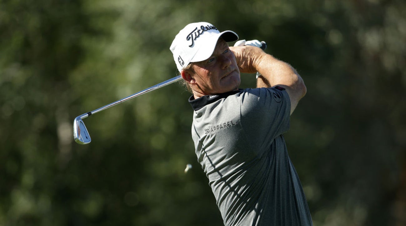 Pro golfer disqualified at Honda Classic for violating new greens-reading regulations