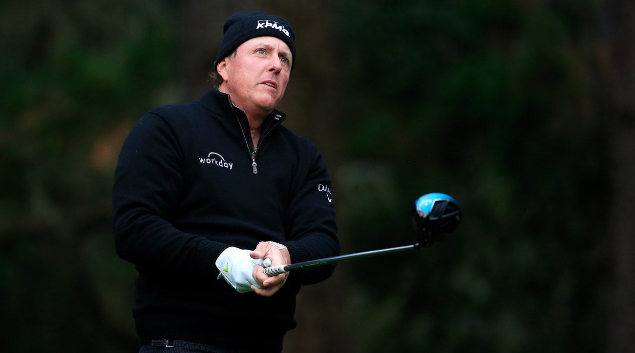 Phil Mickelson shares the lead, and everything else you missed from rain-suspended Round 2 at Pebble