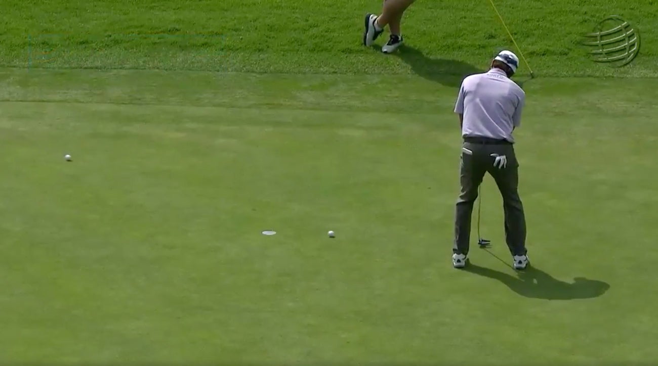 Kevin Kisner received some unexpected company on the green at the 12th hole on Saturday.