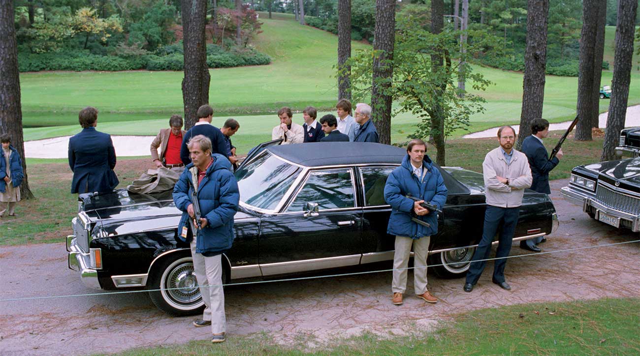 Once news of the pro shop hostage standoff spread, heavily armed Secret Service agents surrounded President Reagan&rsquo;s limousine.