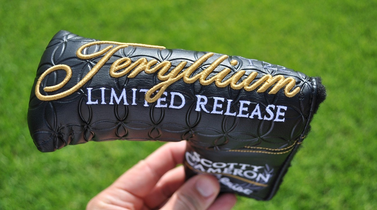 Scotty Cameron's T22 limited release headcover. 