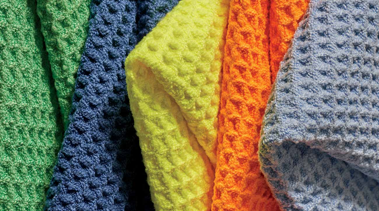 This golf super-towel will keep your clubs clean and dry all the time