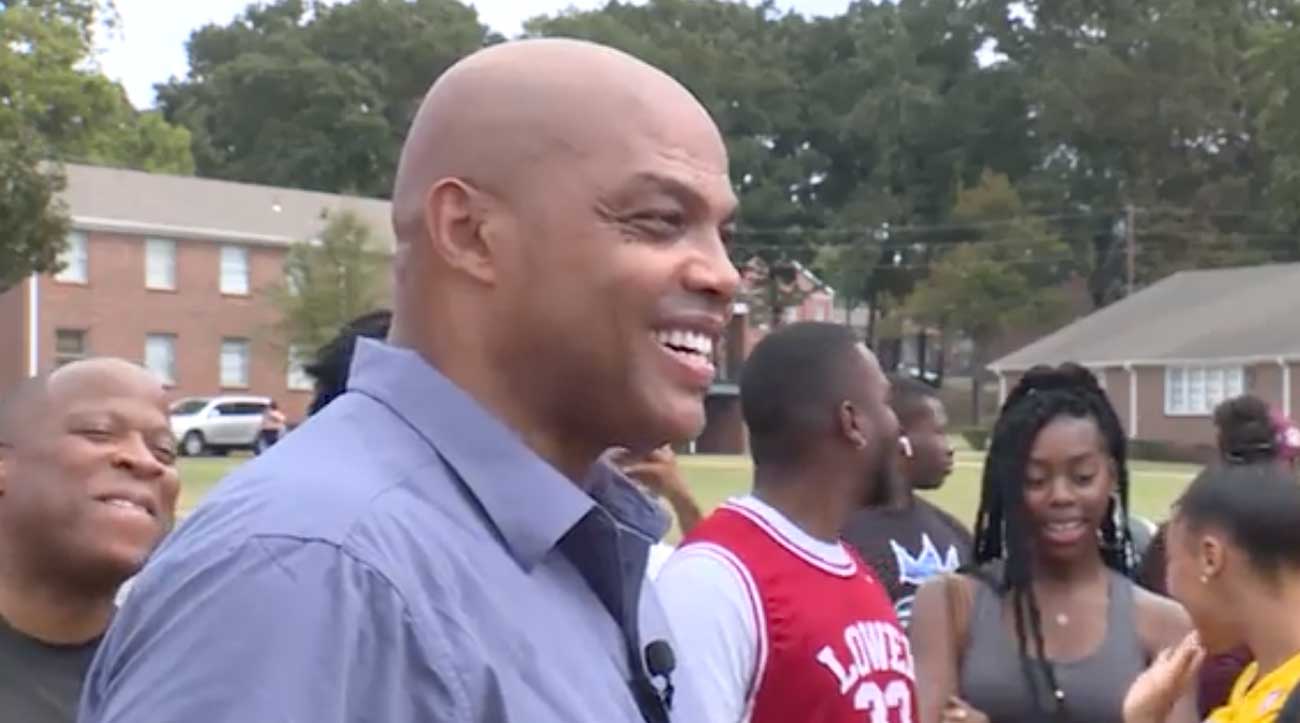 Charles Barkley delivers message to his golf swing haters