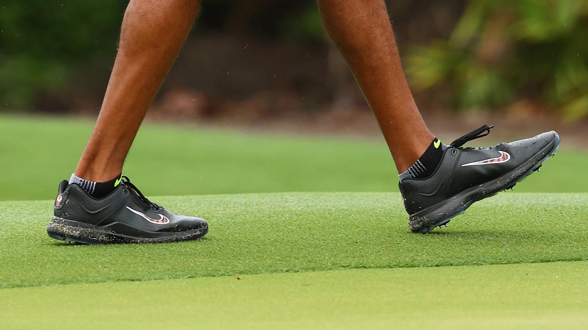 tiger woods shoes