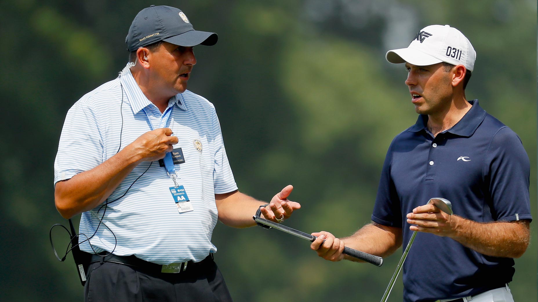 Rules School: How do you proceed if your club is damaged during the round?