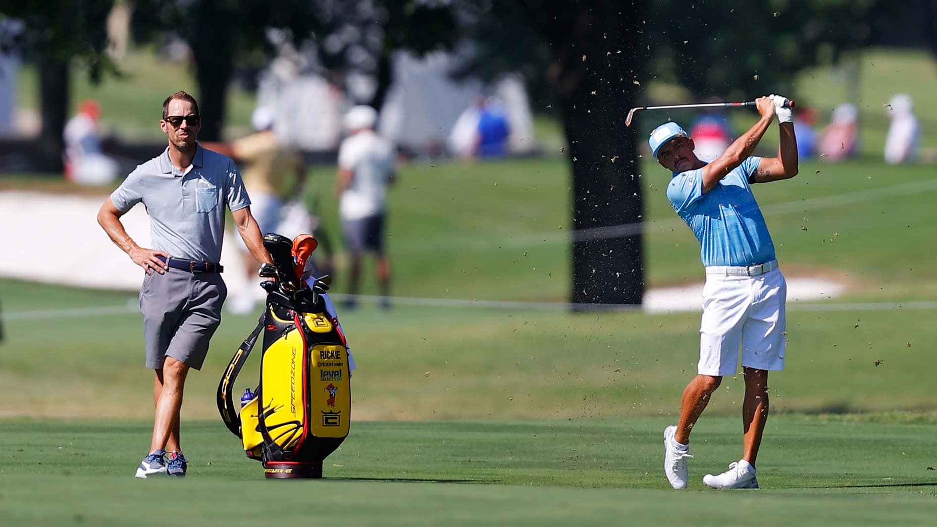 caddie and player socially distance