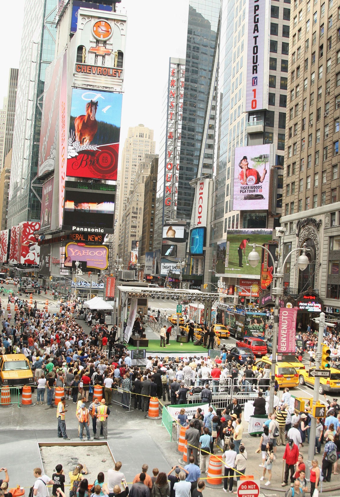 tiger woods jimmy fallon times square