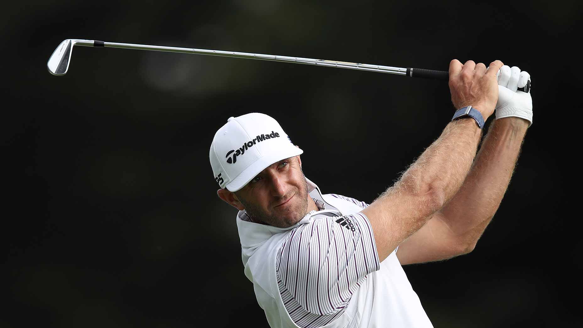 dustin johnson swings club
