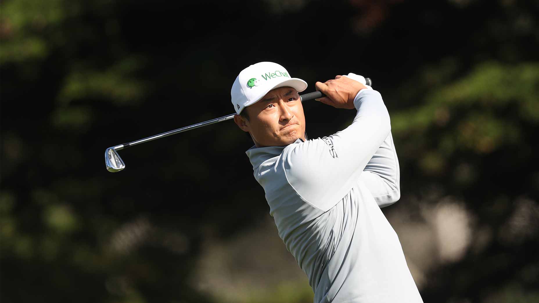 haotong li swings golf club