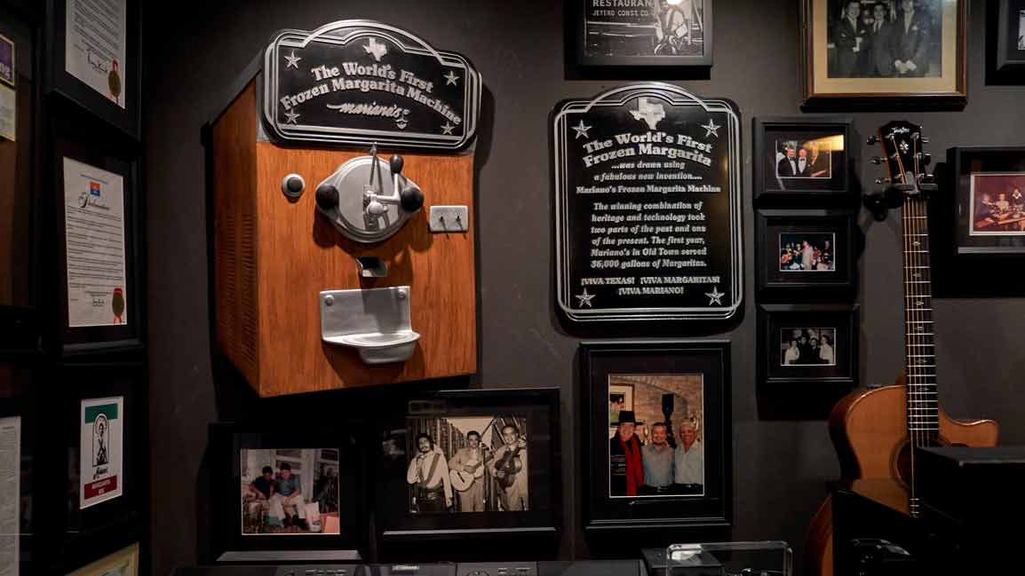 Frozen margarita machine