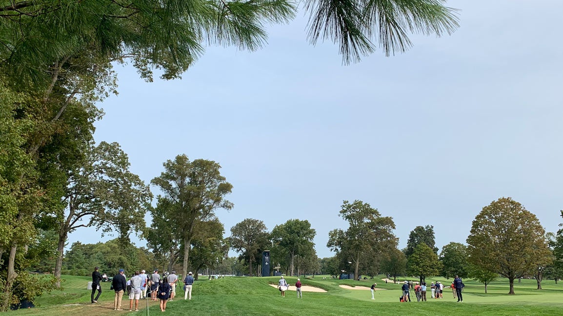 tiger woods crowd
