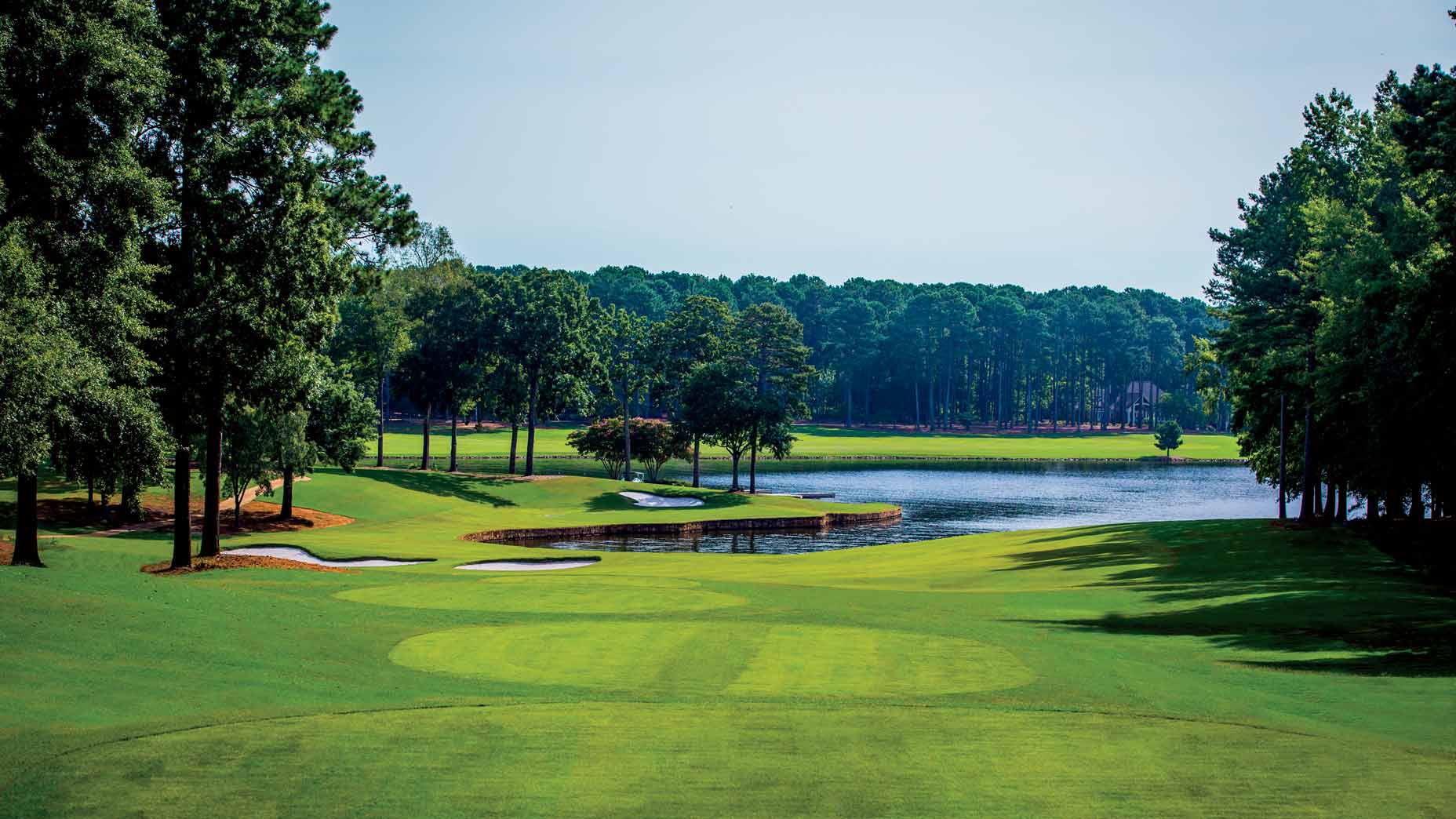 The 9th hole Great Waters course at Reynolds Lake Oconee.