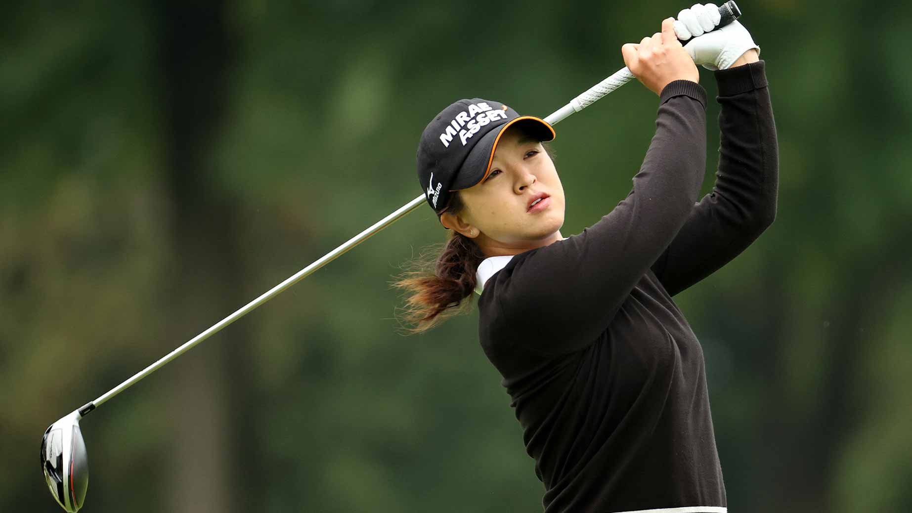 sei young kim follows through swing