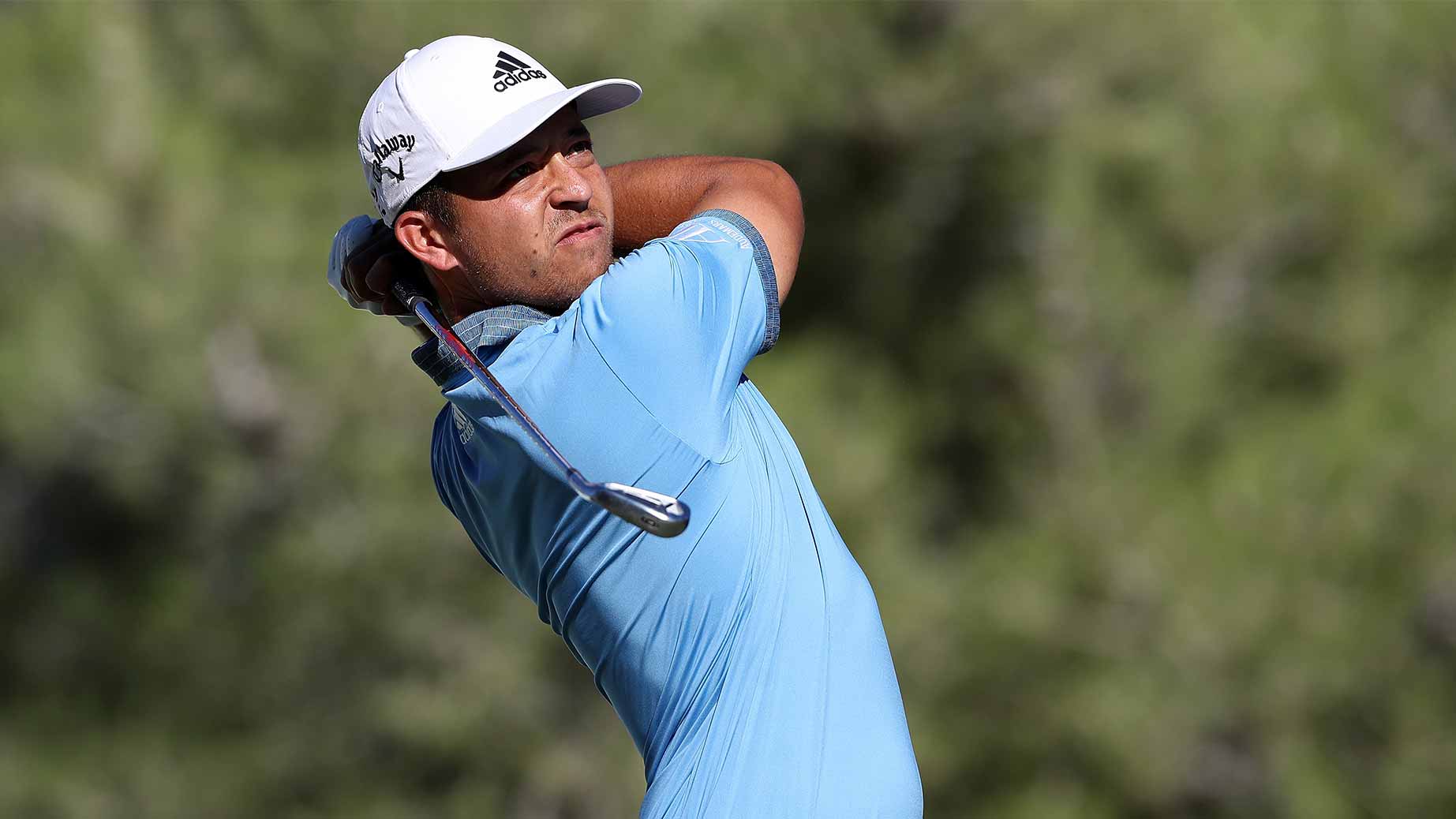 xander schauffele swings iron cj cup