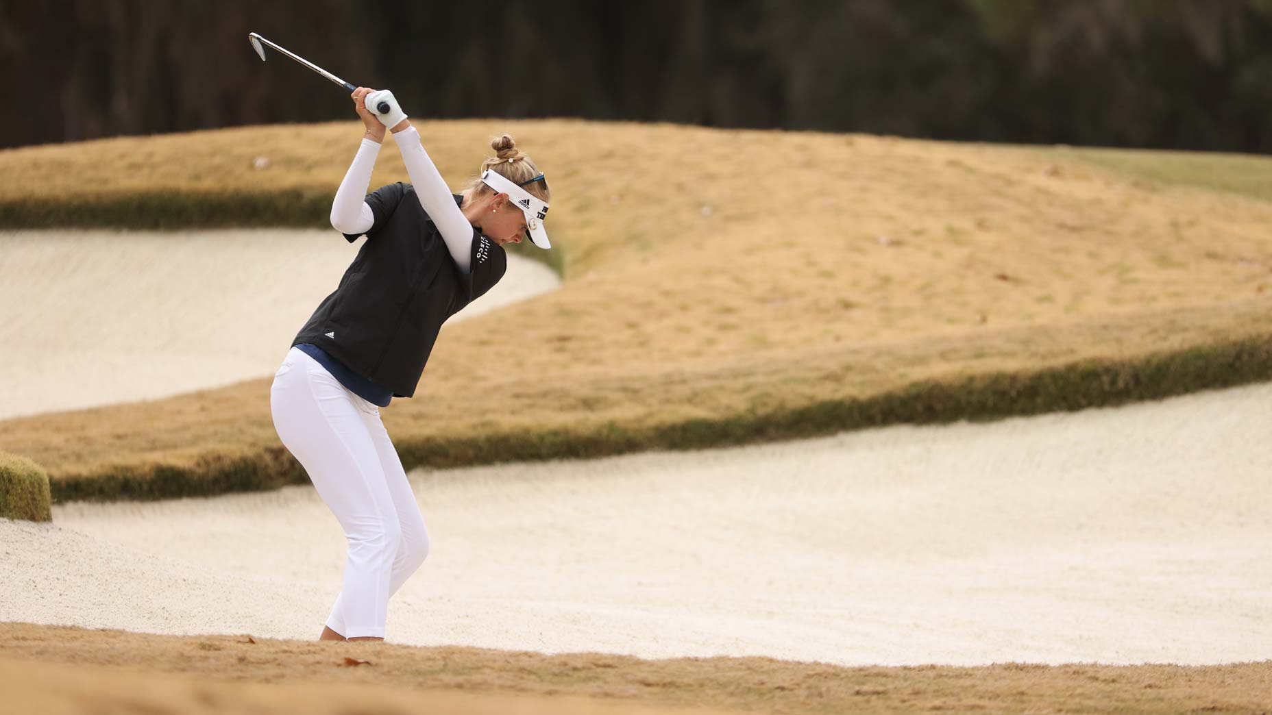 jessica korda hits from fairway bunker