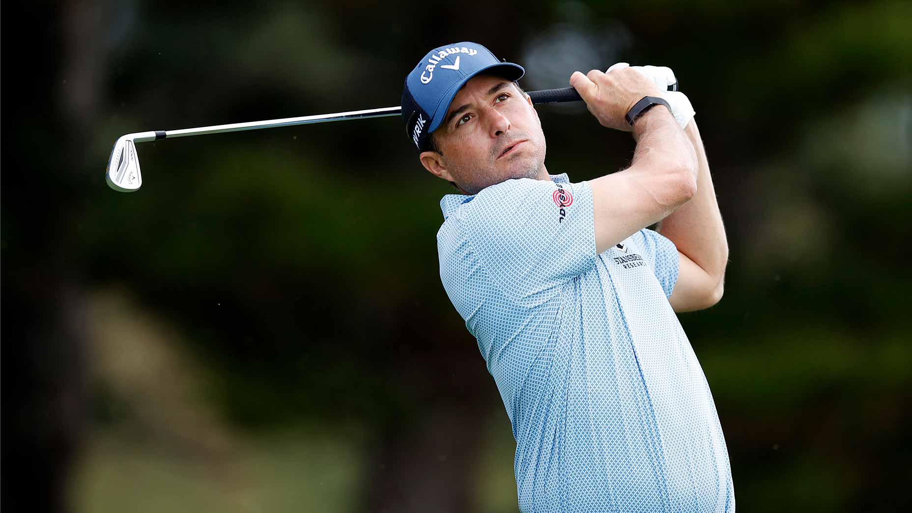 kevin kisner swings iron