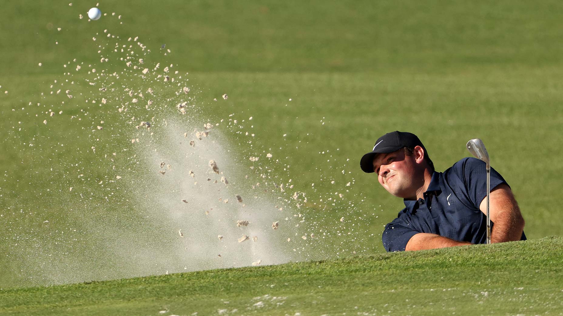 patrick reed hits bunker shot