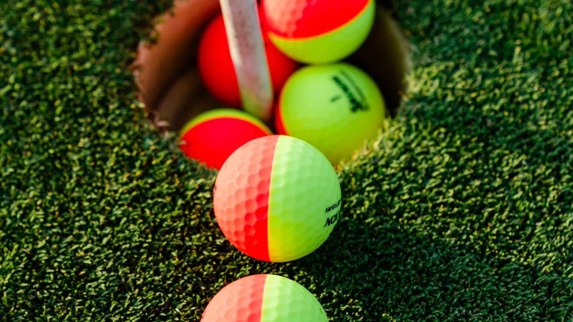 srixon q star tour divide golf ball