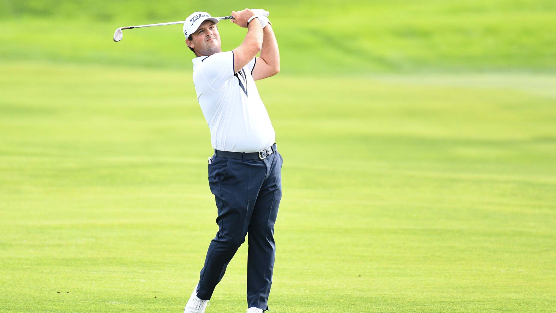 patrick reed hits wedge