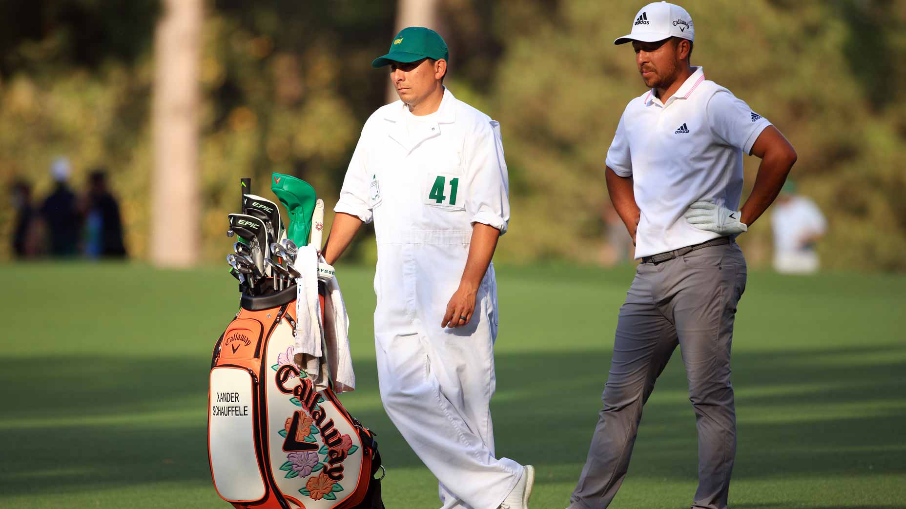 xander schauffele stands