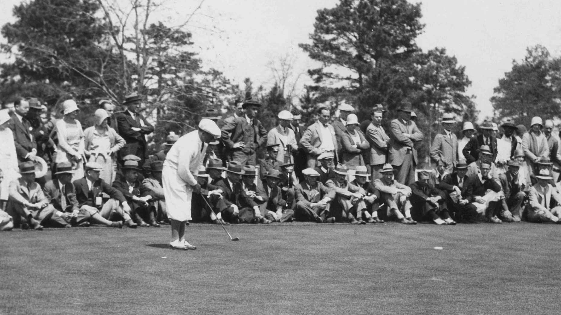 bobby jones hits putt