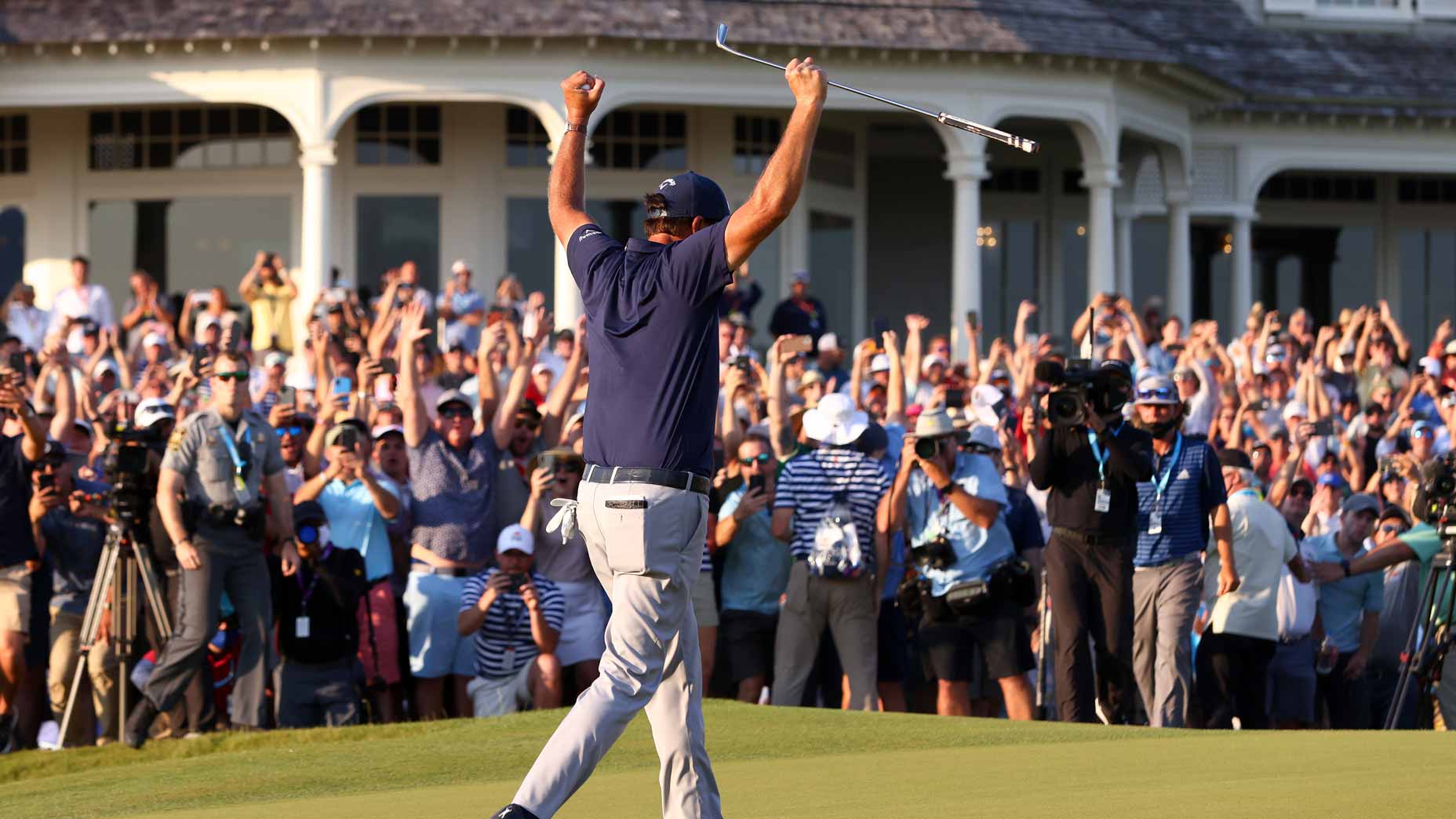 phil mickelson celebrates