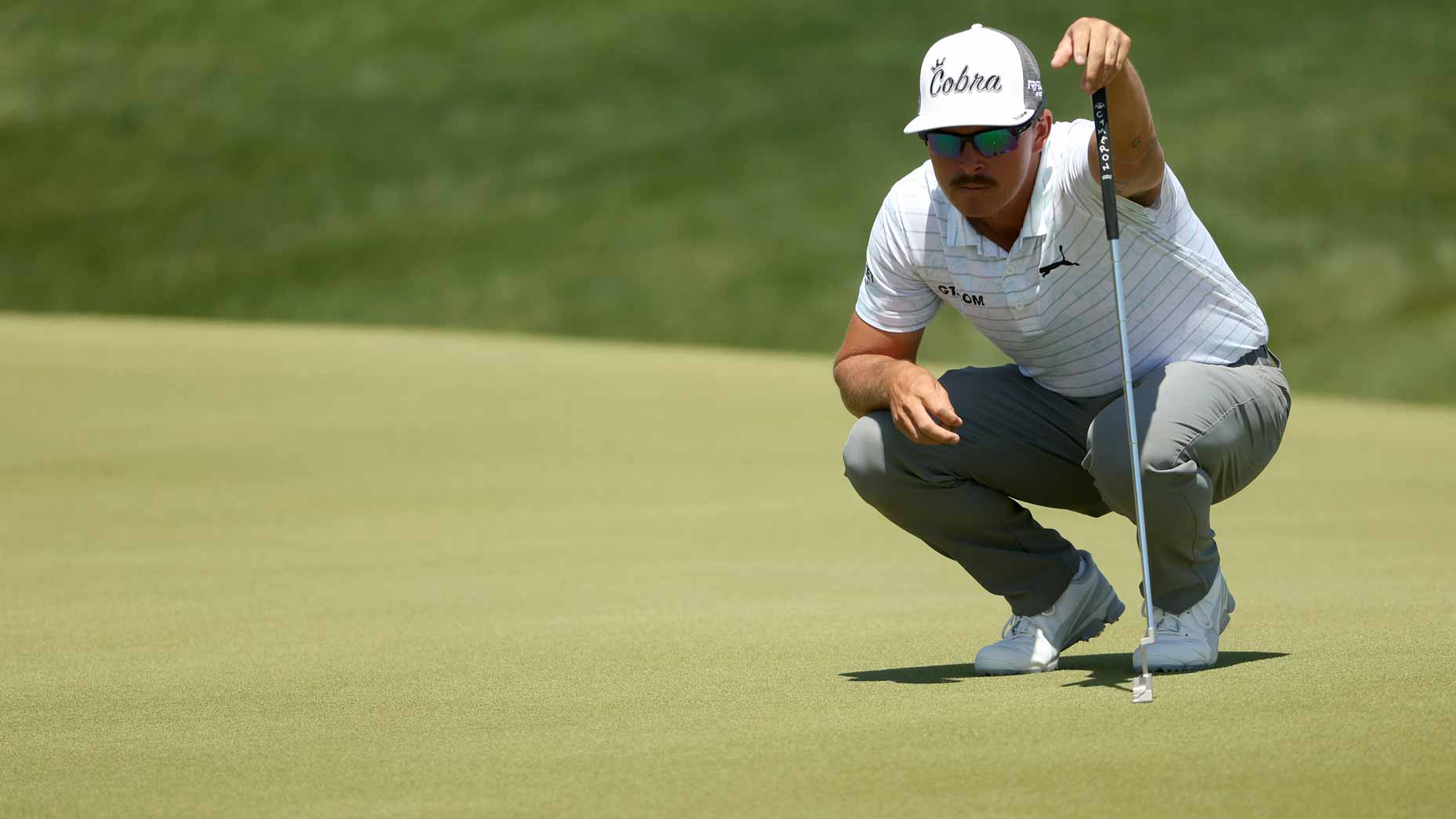 rickie fowler reads putt