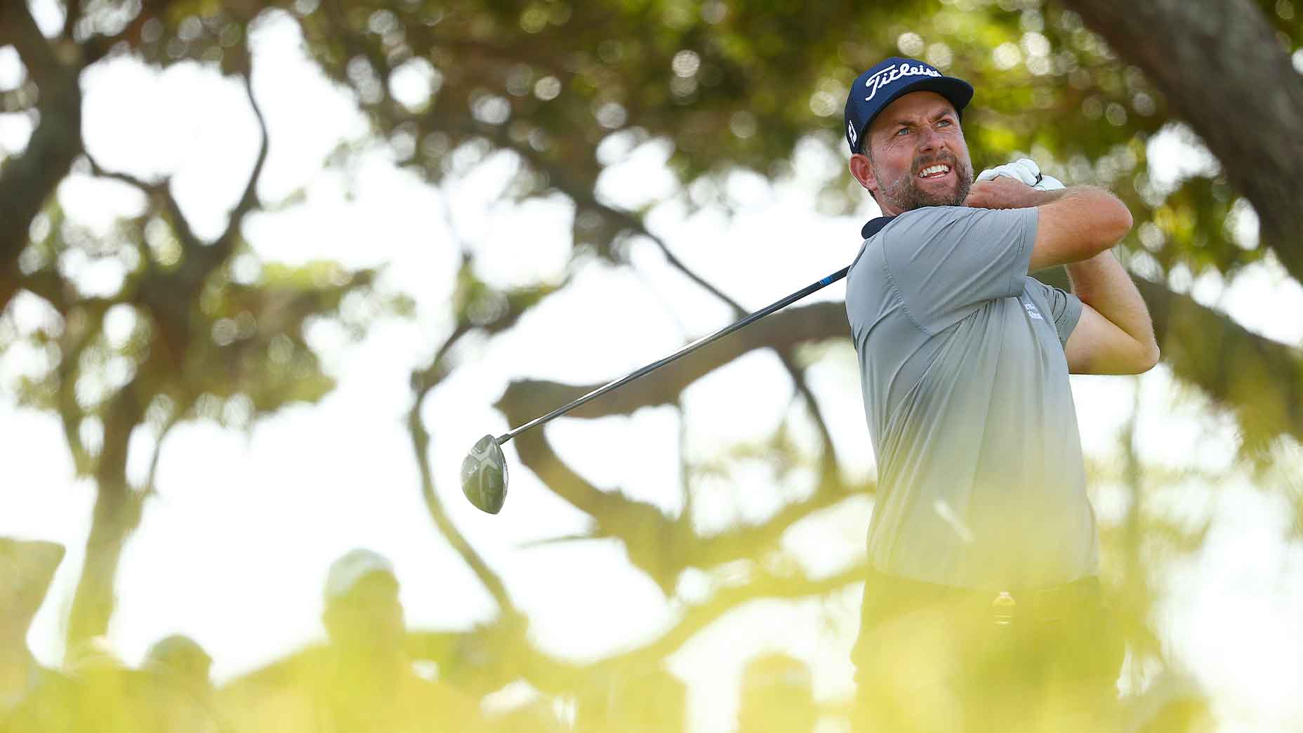 webb simpson swings driver