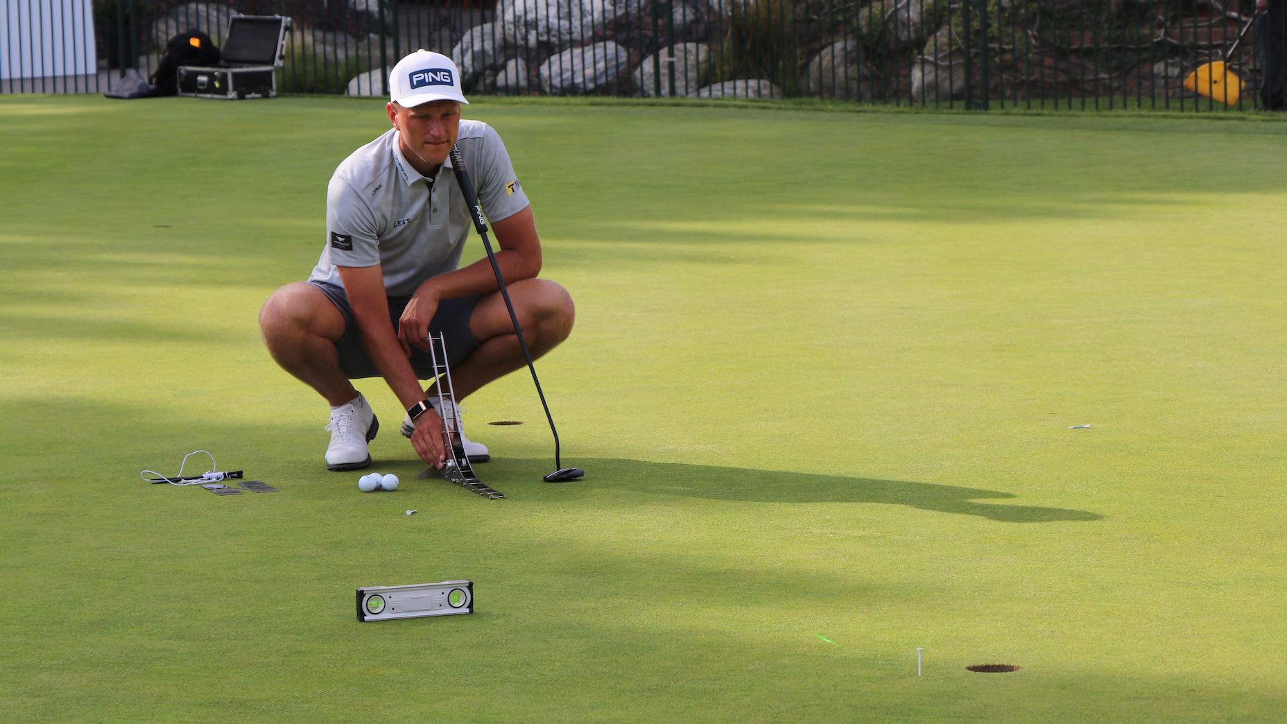 Level putting