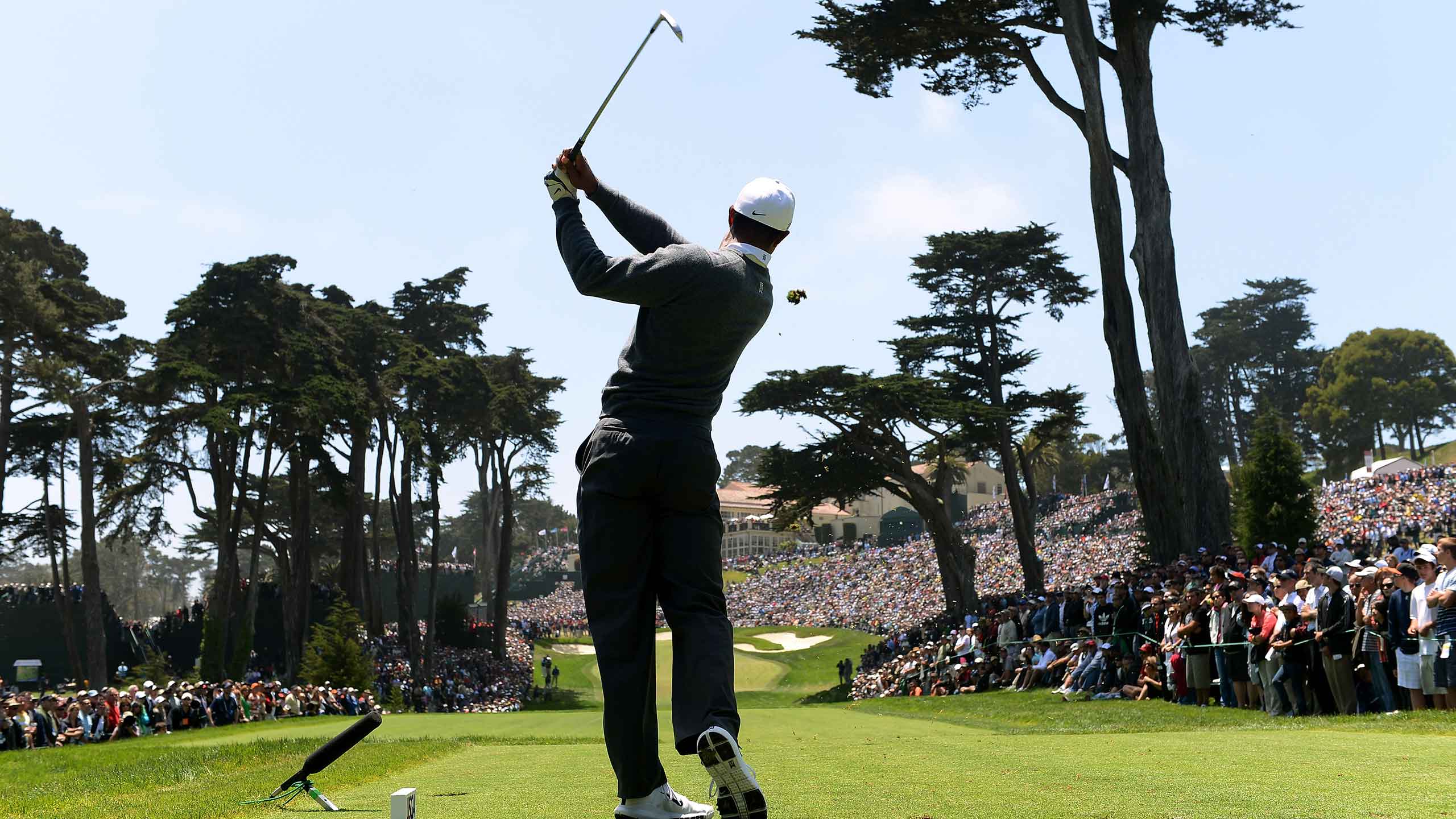 tiger woods swings club olympic club