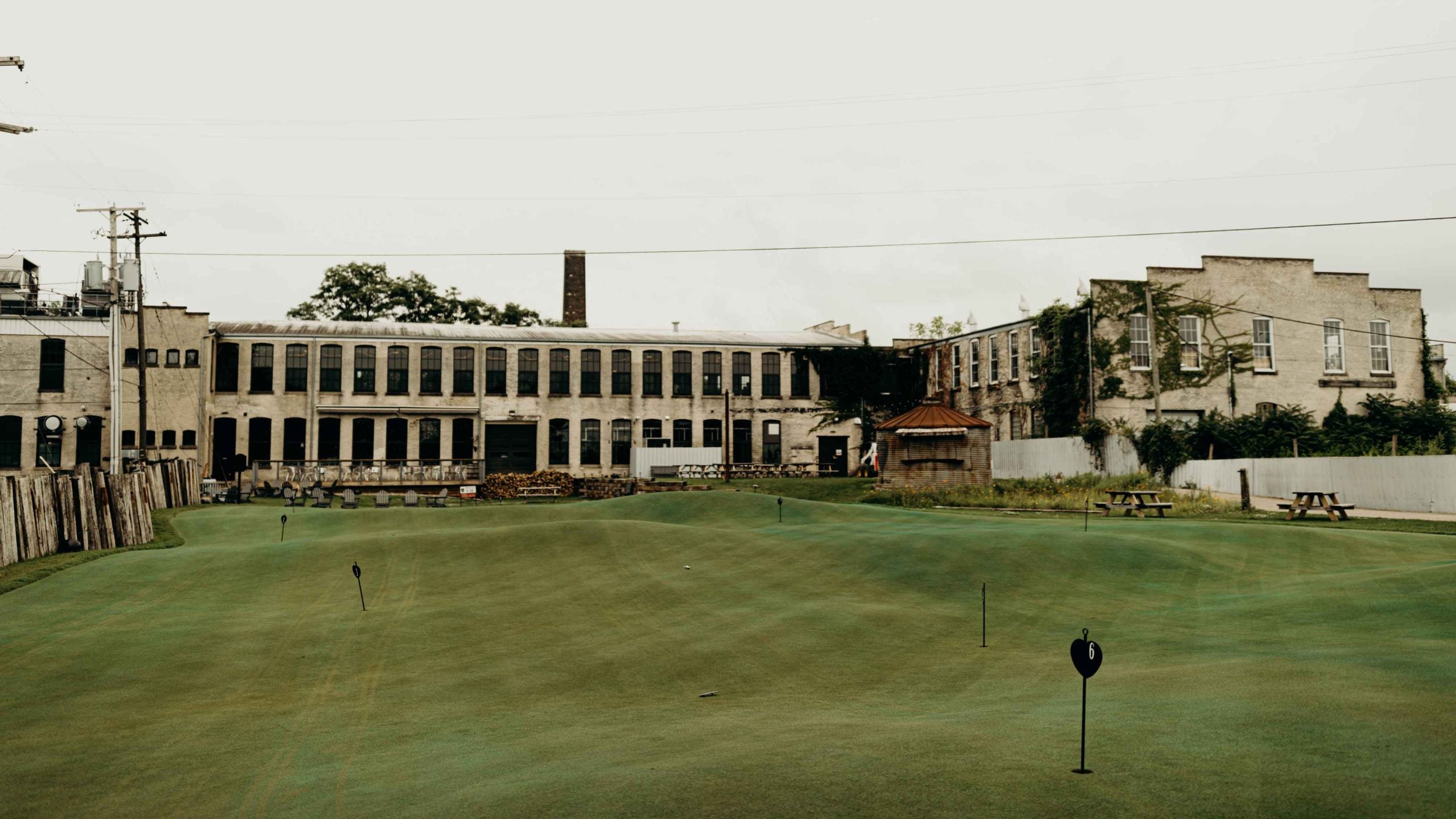 three oaks putting green