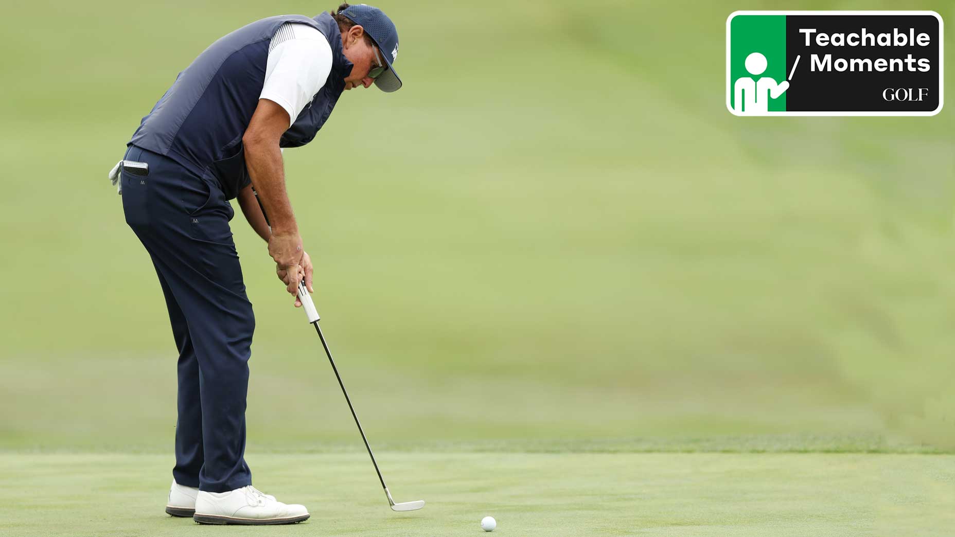 phil mickelson putts