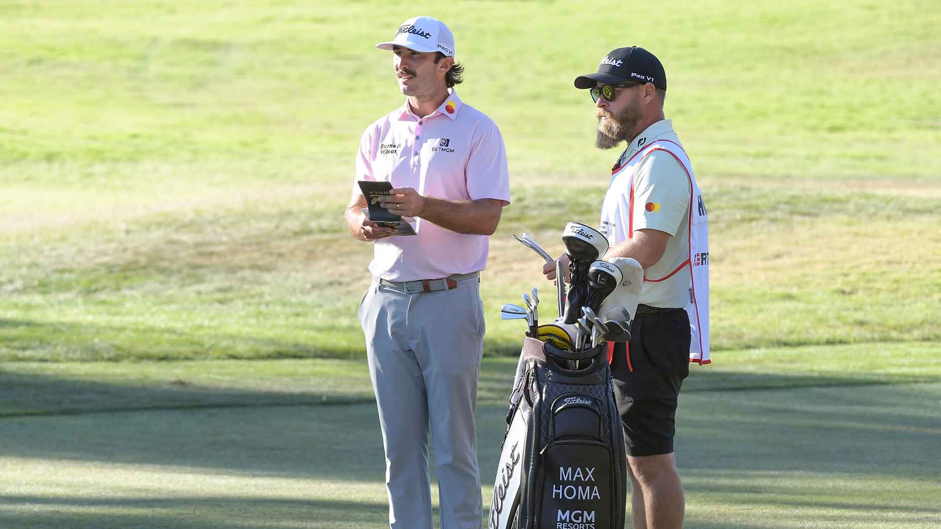 How good are PGA Tour caddies at golf? Pretty, pretty good