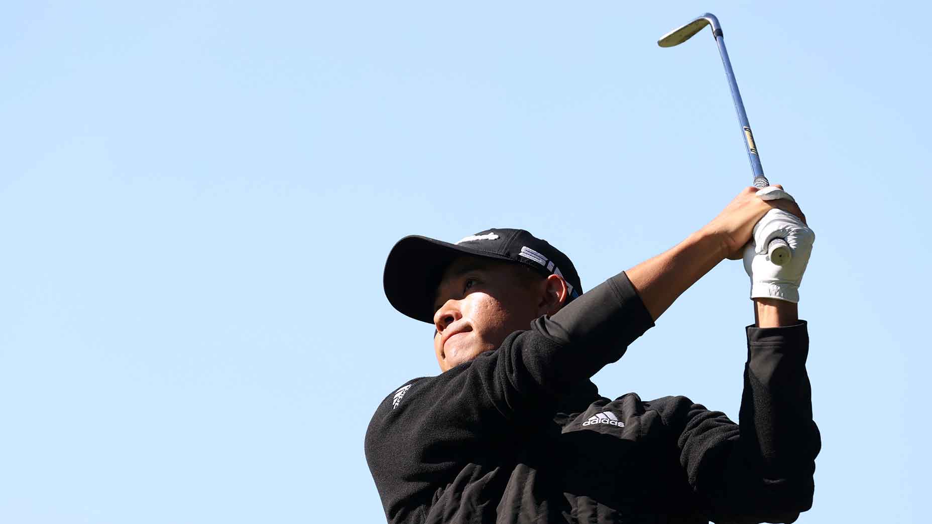 collin morikawa swings club zozo championship