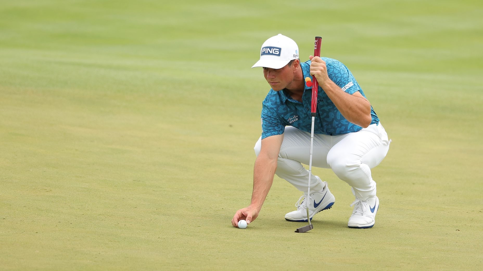 viktor hovland titleist pro v1 golf ball