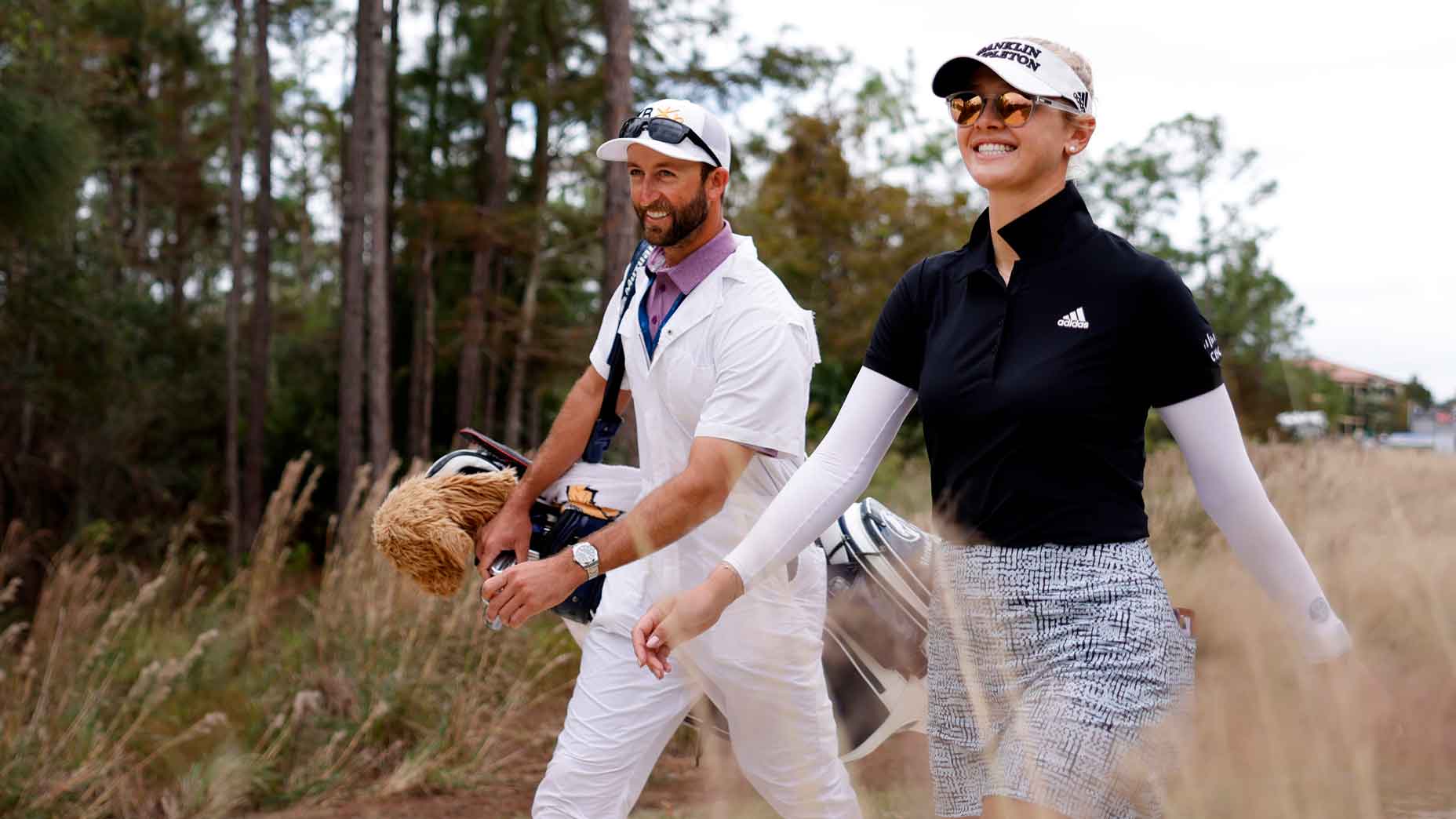 Jessica Korda walks with caddie