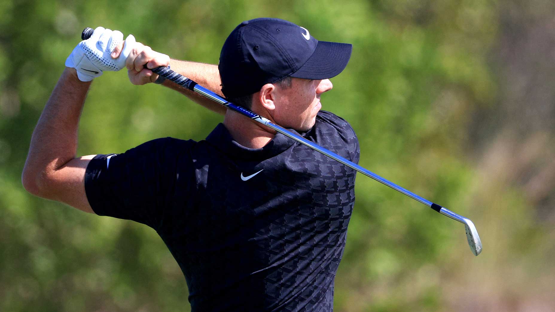 Rory McIlroy hits tee shot during Roudn 1 of 2021 Hero World Challenge