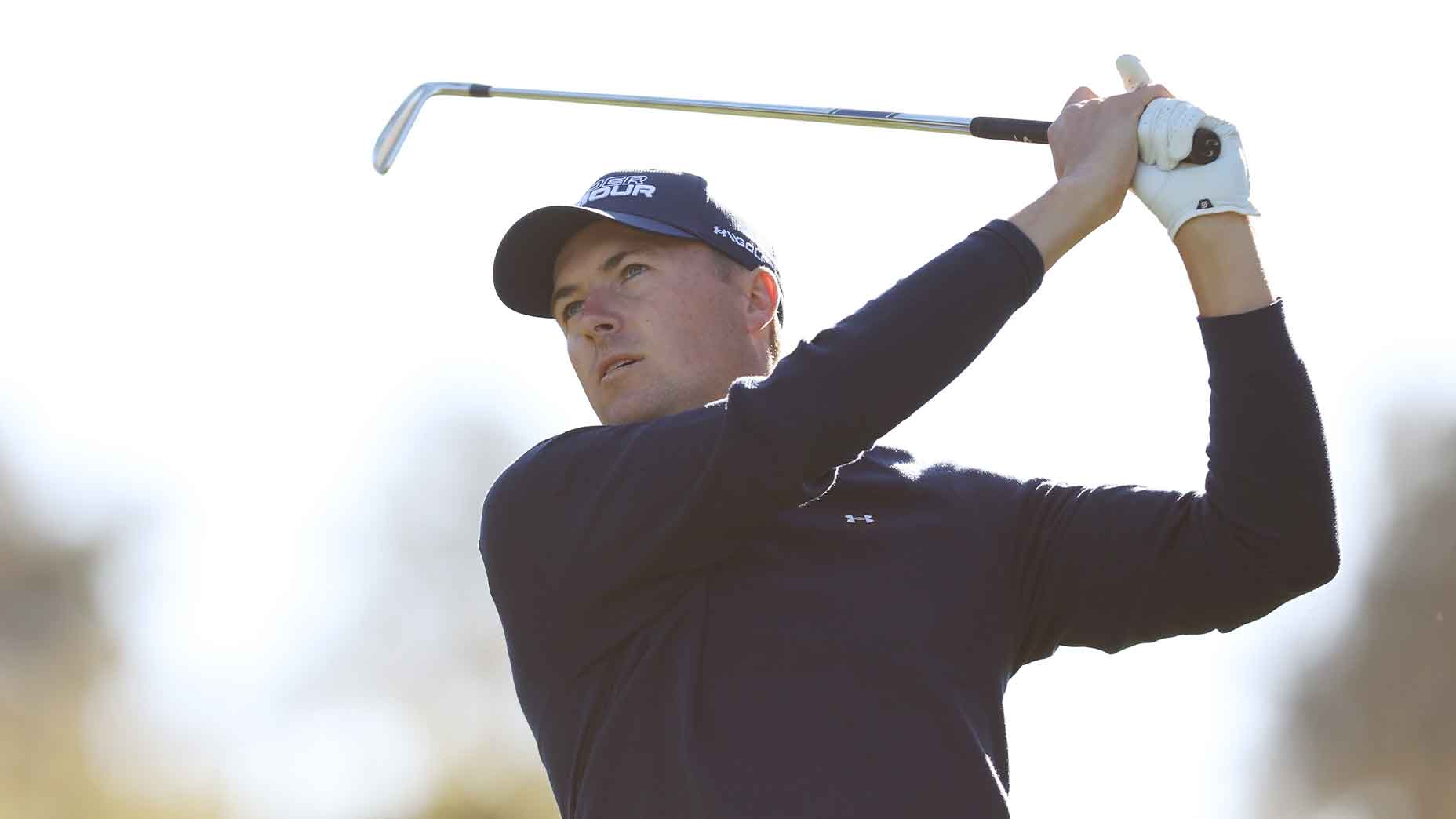 jordan spieth swings iron