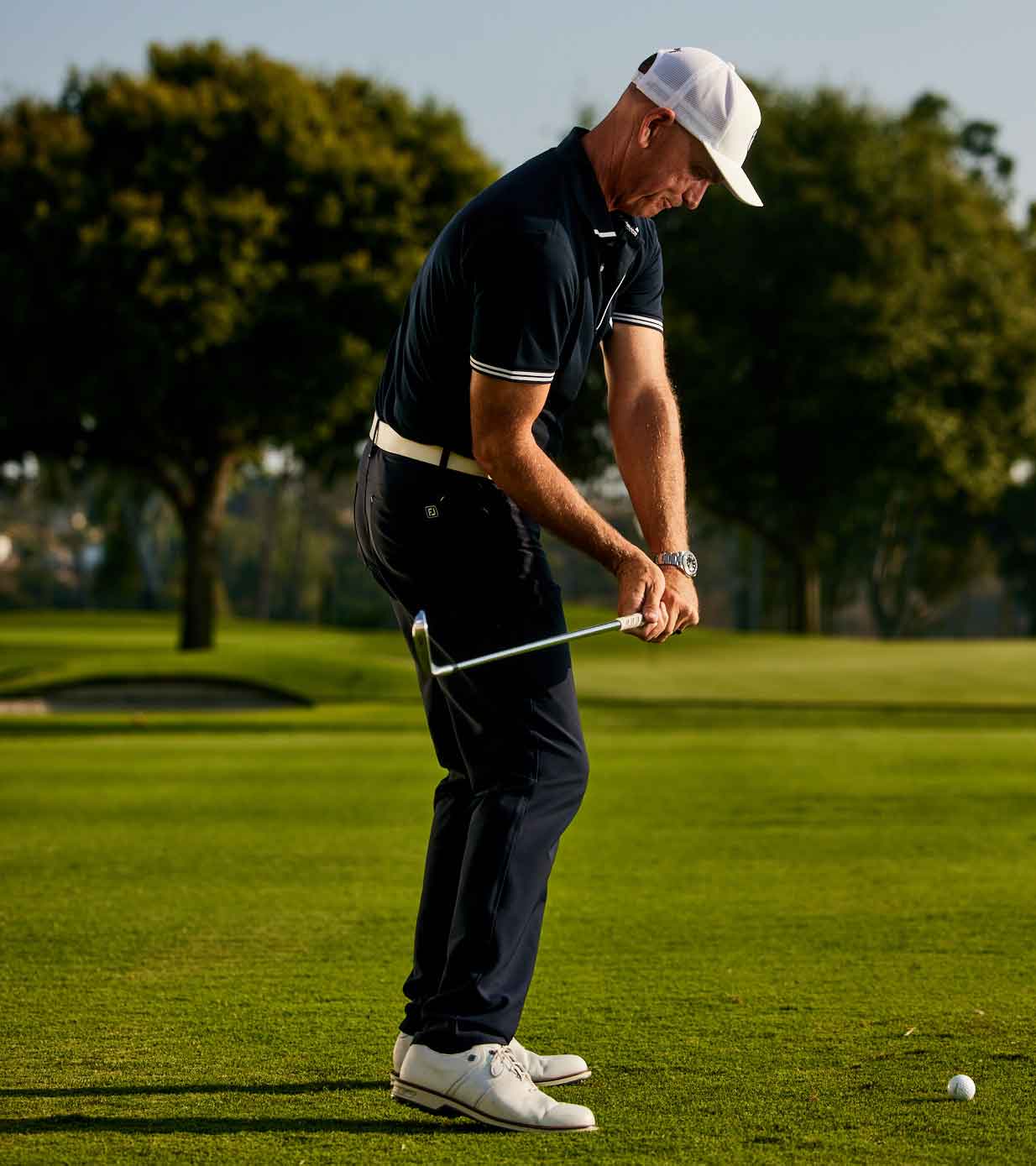 Dave Phillips swings club