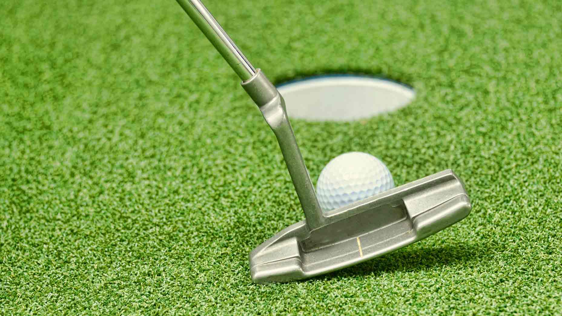 Rules Guy: Is it legal to use my putter as a ball mark?