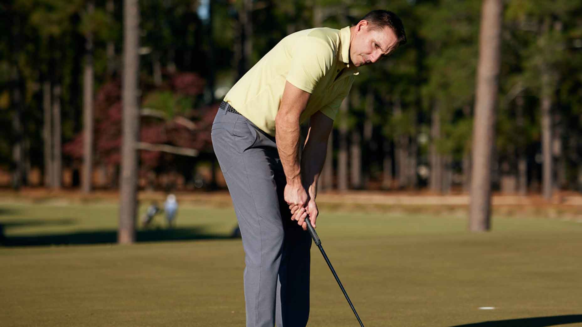 Change your routine, not your stroke: Why you should putt with your head up