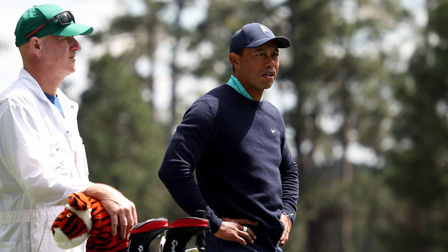 tiger woods and caddie joe lacava talk at 2022 masters