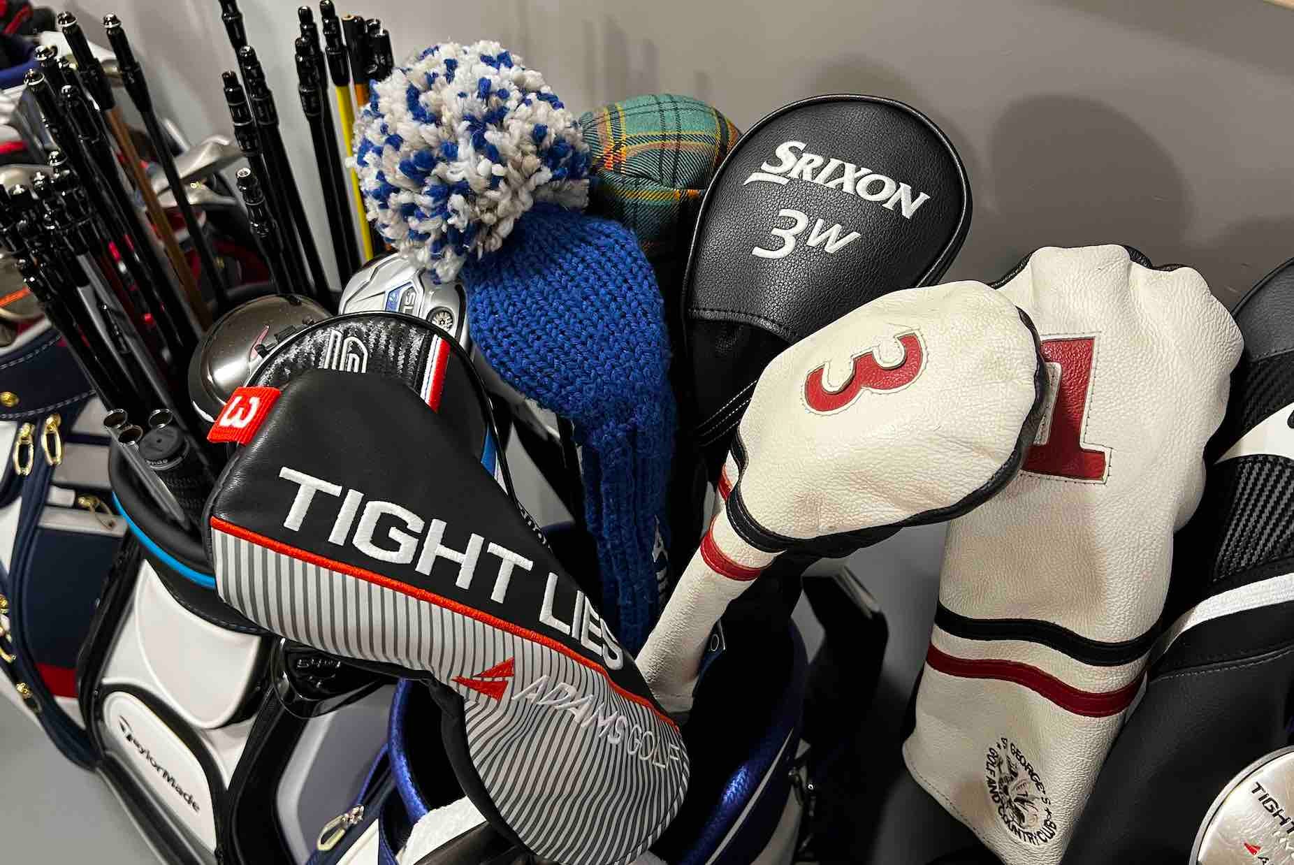 Golf bag with mixed 3 odds