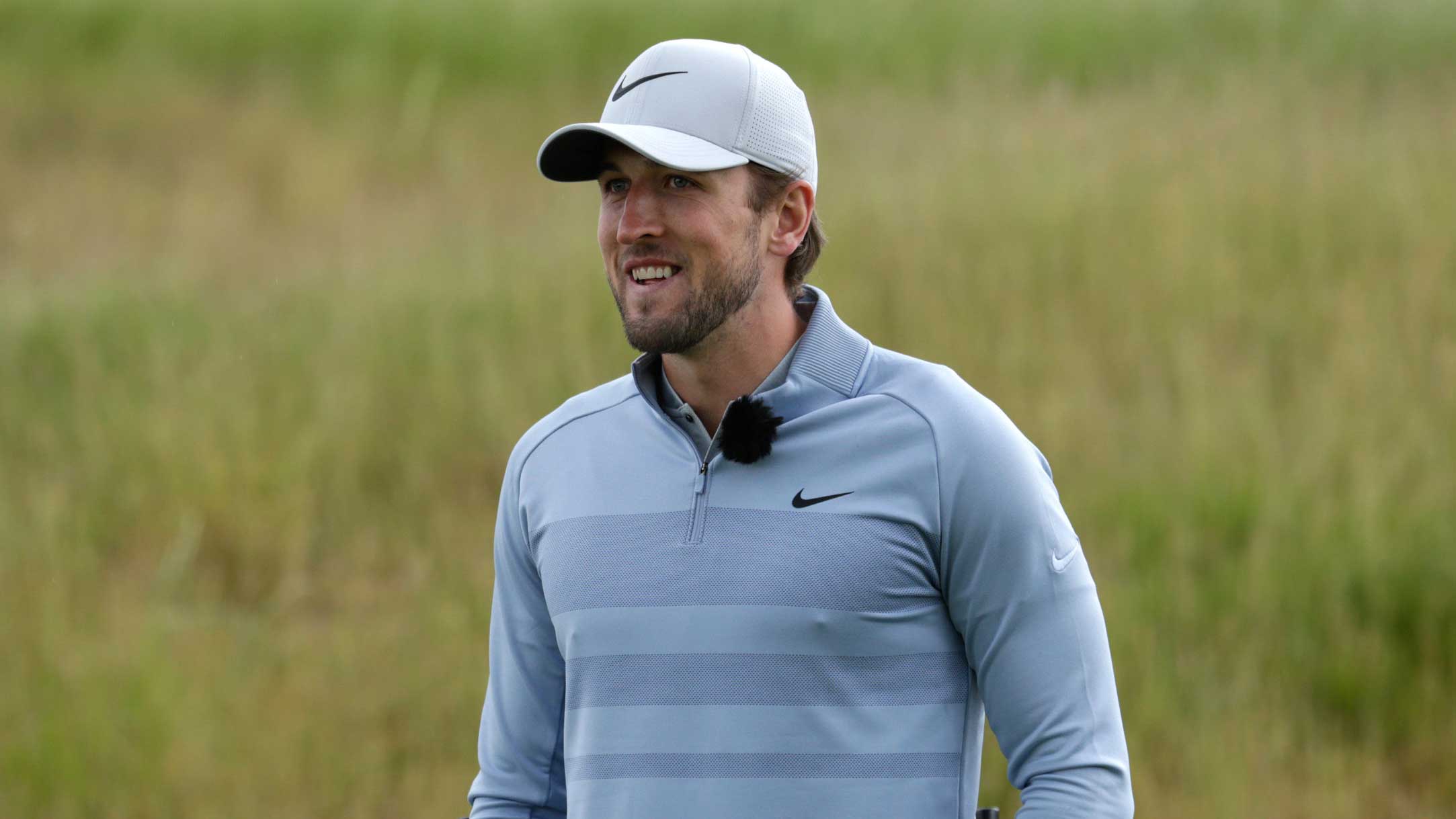 harry kane on golf course