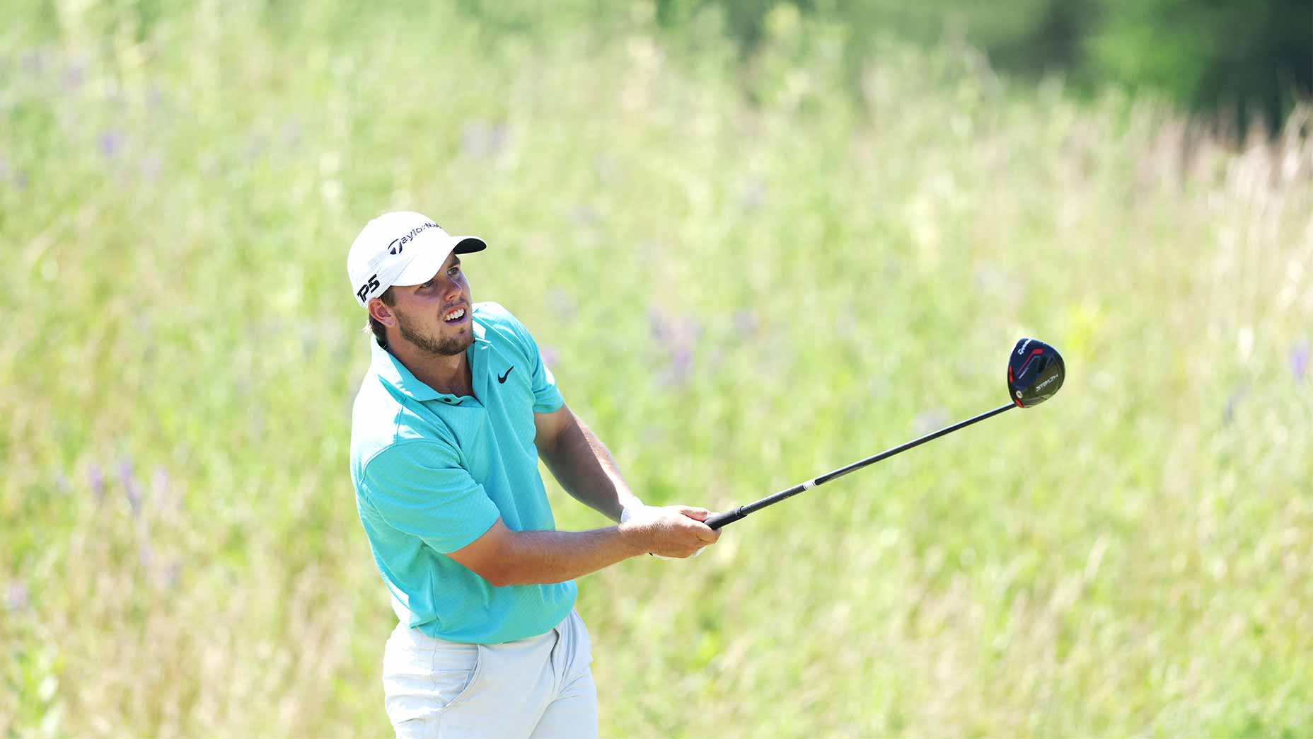 pierceson coody hits tee shot