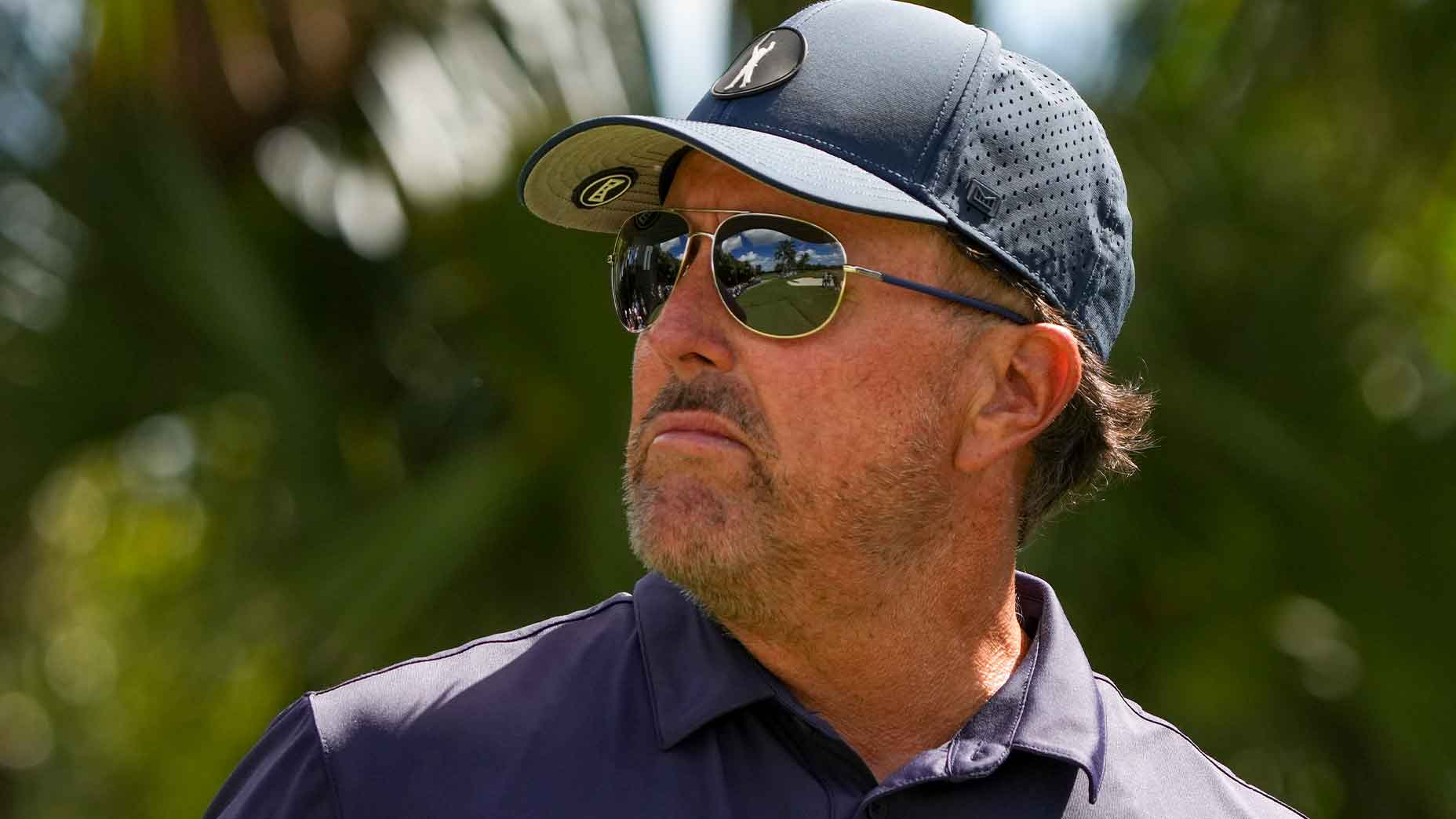 phil mickelson stares distance