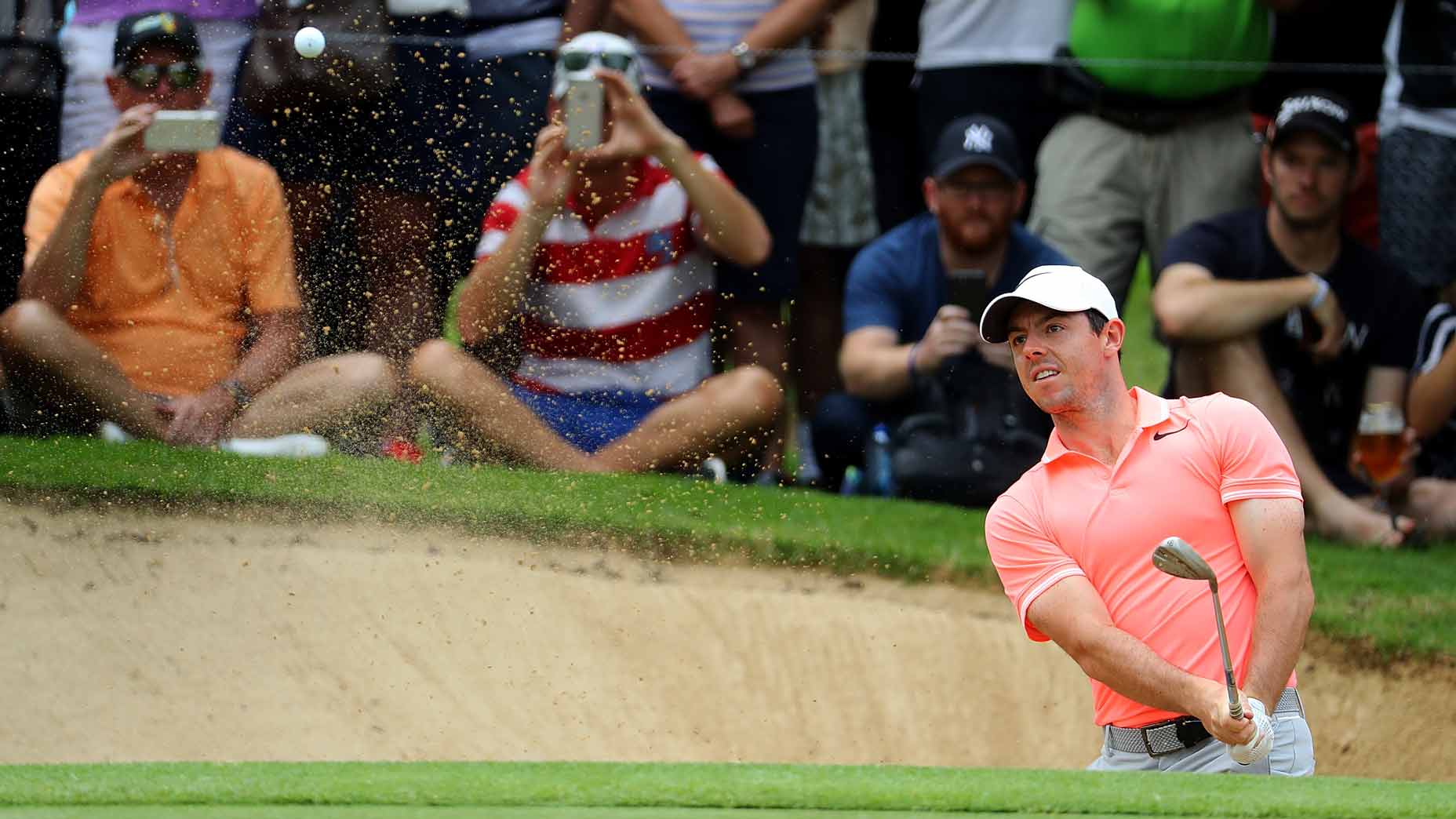 rory mcirlroy hits bunker shot