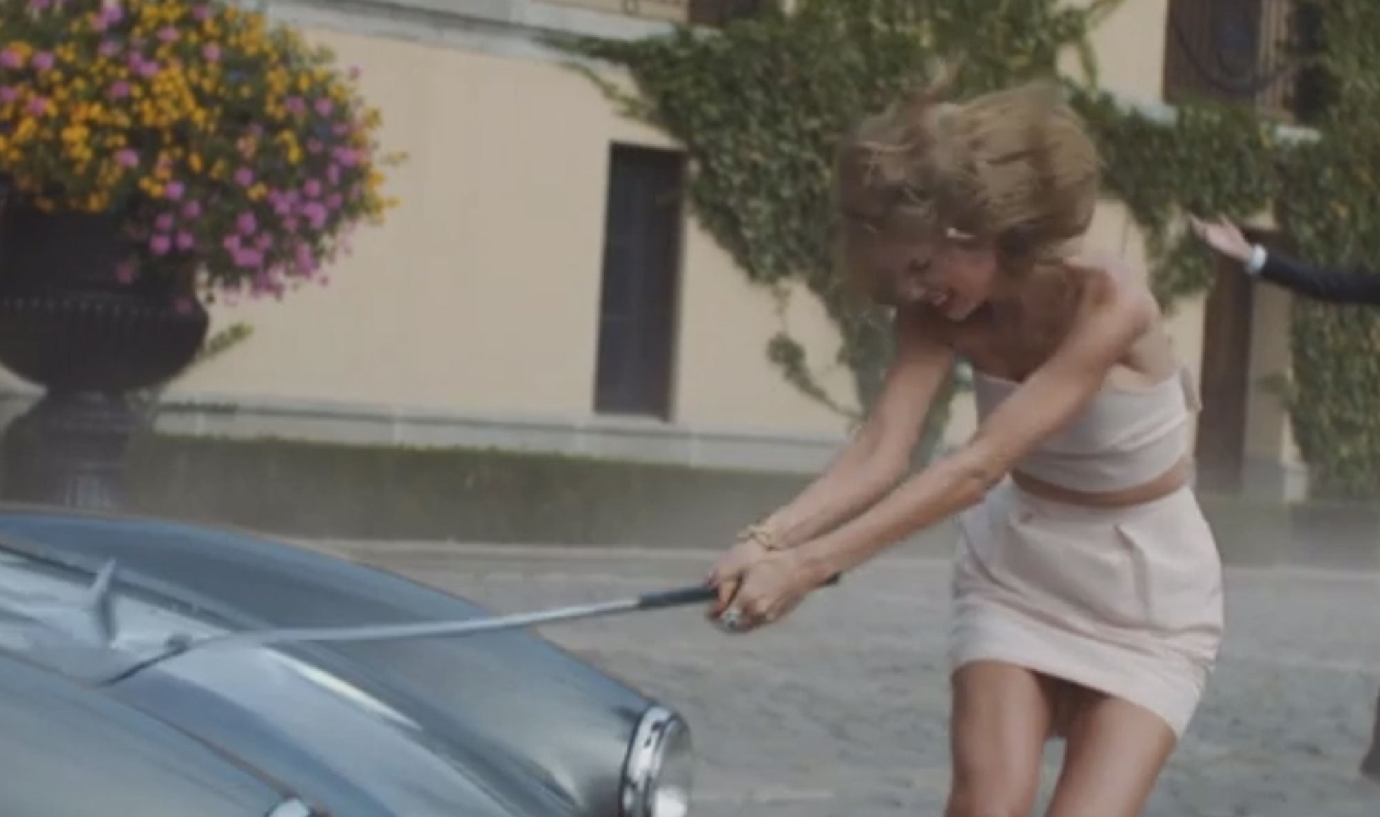 Taylor Swift in the 'Blank Space' music video
